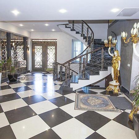 Golden Seconds Hotel Jerevan Buitenkant foto