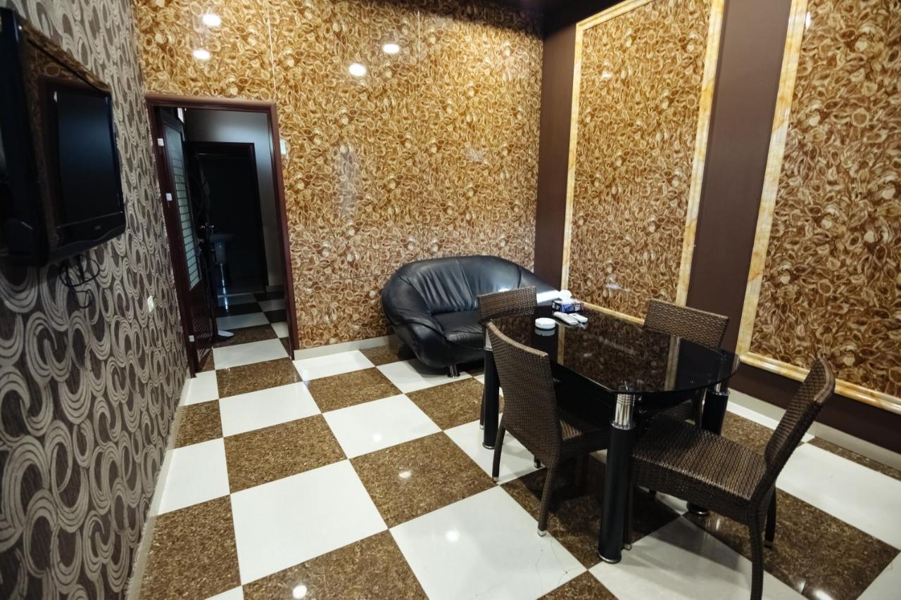 Golden Seconds Hotel Jerevan Buitenkant foto