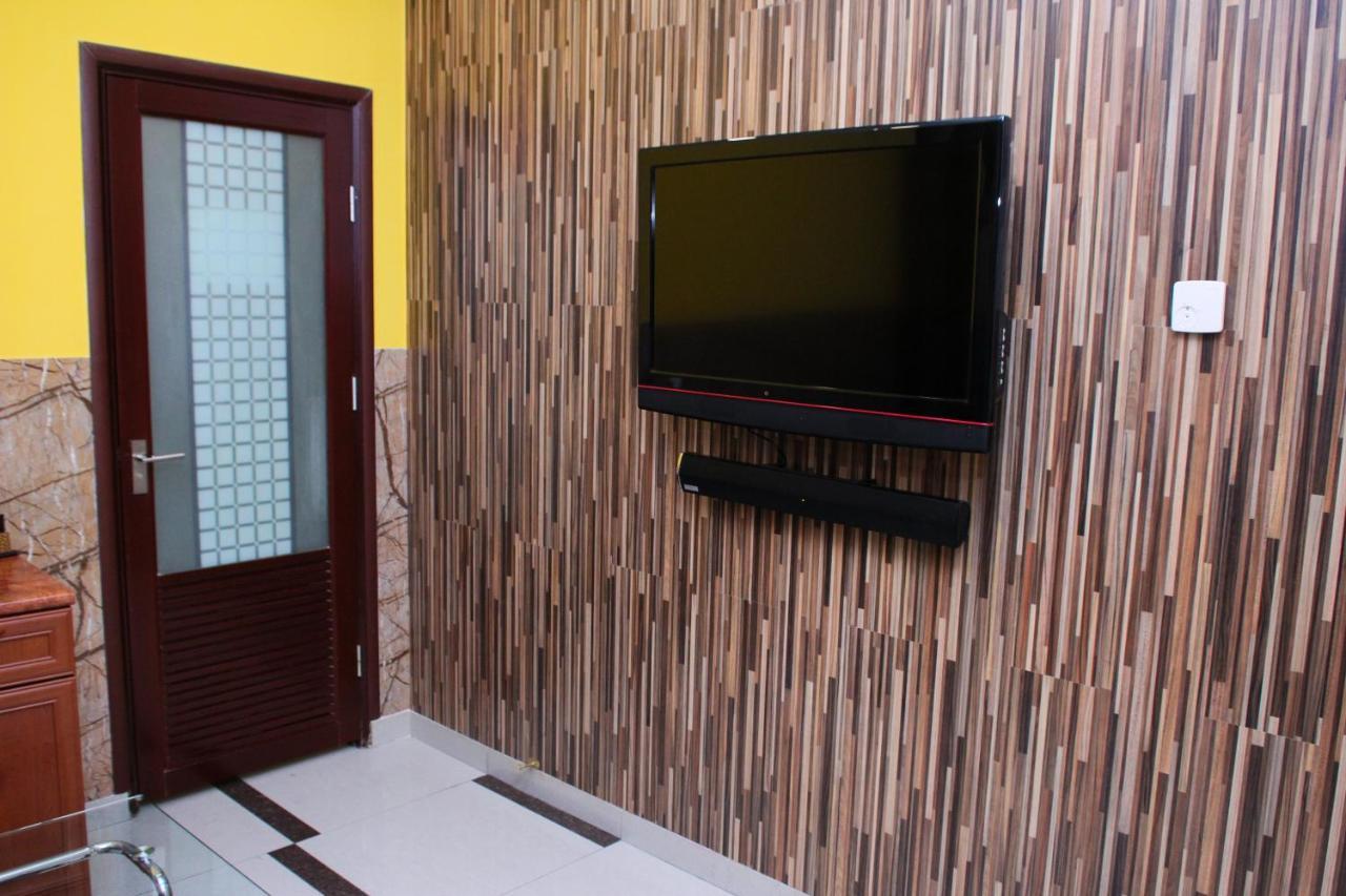 Golden Seconds Hotel Jerevan Buitenkant foto