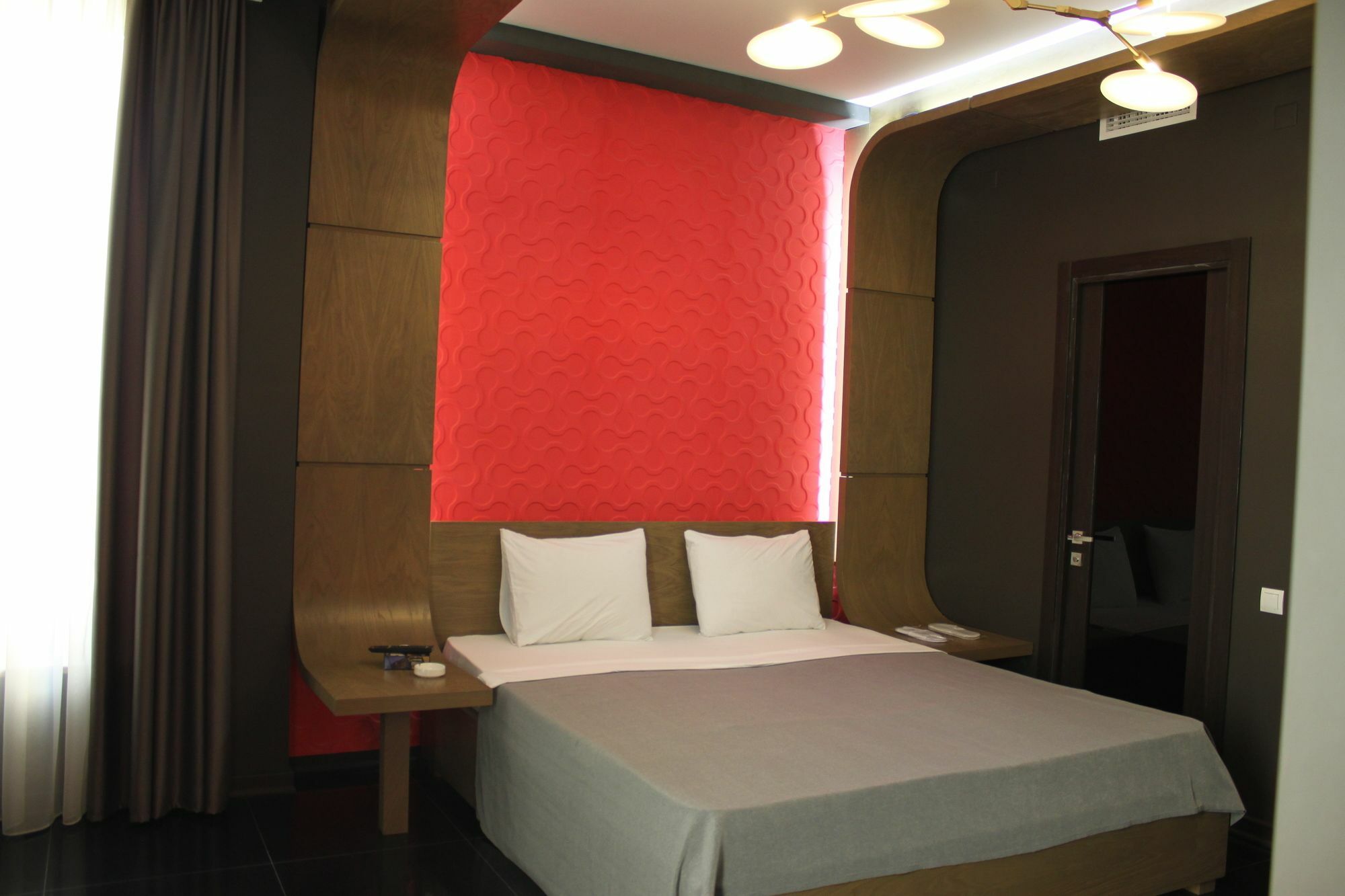 Golden Seconds Hotel Jerevan Buitenkant foto